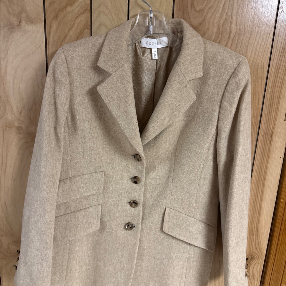 Escada Size 38 Classic Tan Wool Alpaca Cashmere Blazer Jacket L